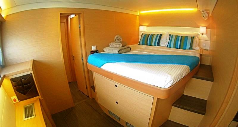 THE CAT AND THE FIDDLE - VIP Cabin.jpg