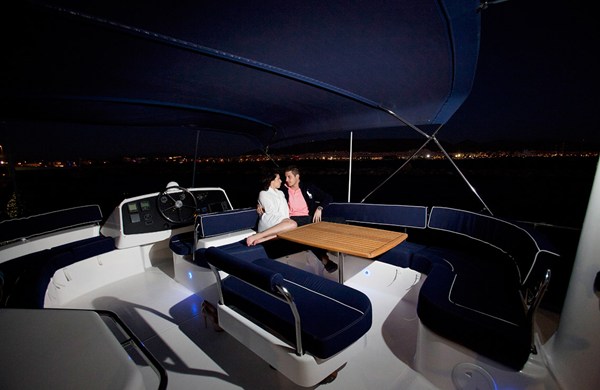 THE CHRISMA -  Flybridge.jpg
