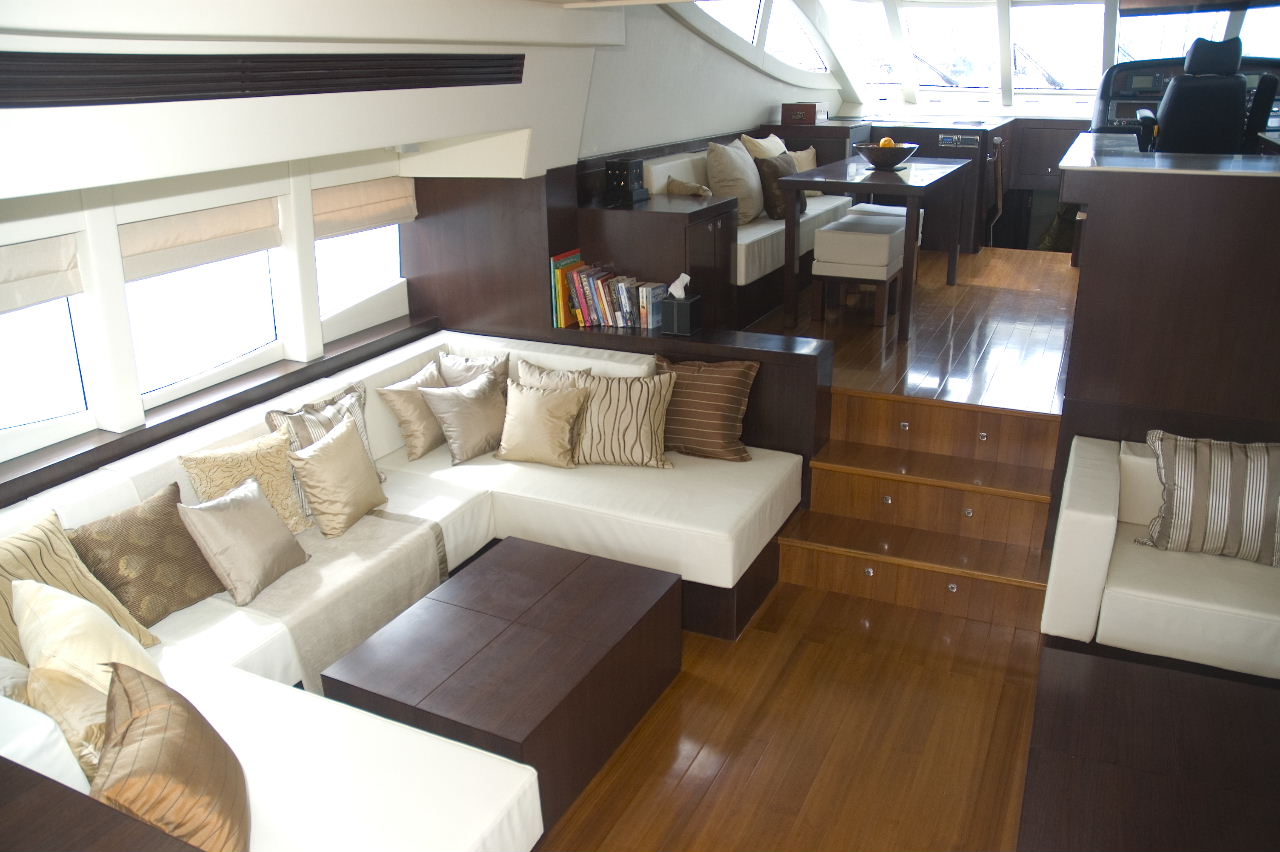 Twin Palms I - Saloon.jpg