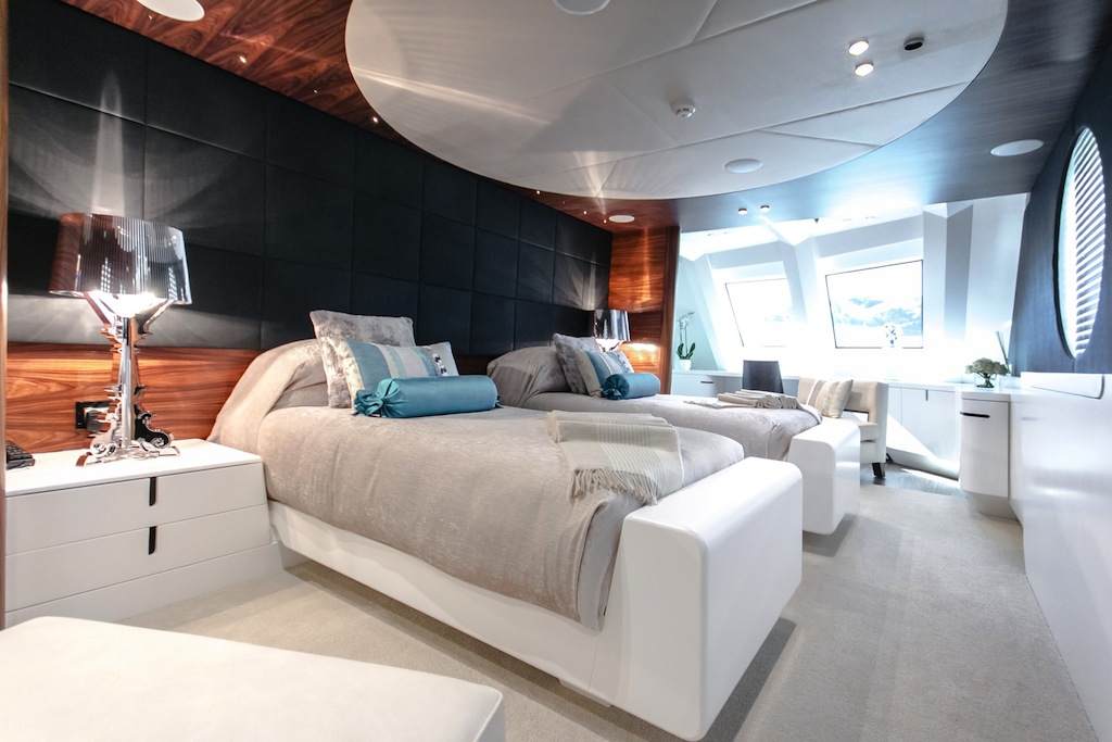 Twin cabin - Yacht KATINA.jpg