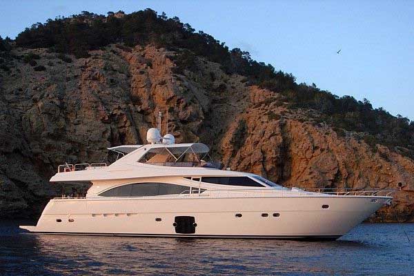 UNFORGETTABLE - Starboard side.jpg