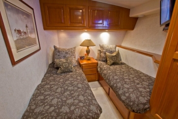 VIKING 72 CARY ON -  Twin Cabin.jpg