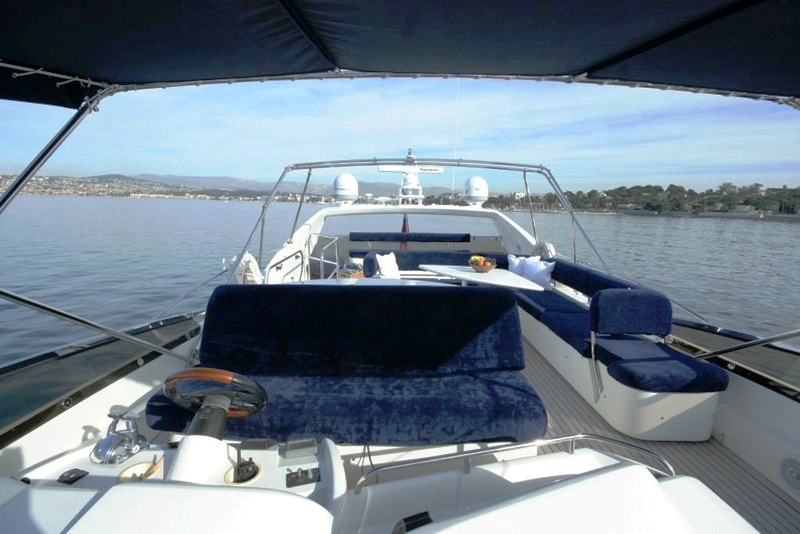 VOGUE OF BEAULIEU -  Flybridge 3.jpg