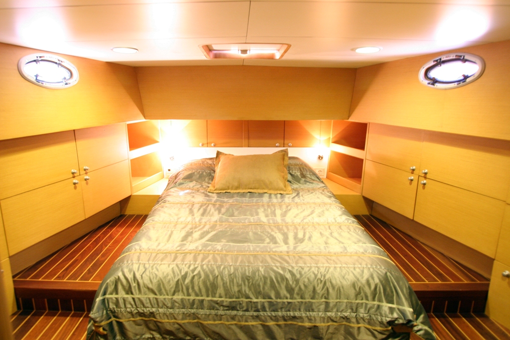 VONGOLE - Master cabin.jpg