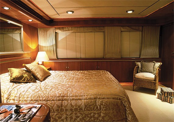 Viking - master-suite.jpg