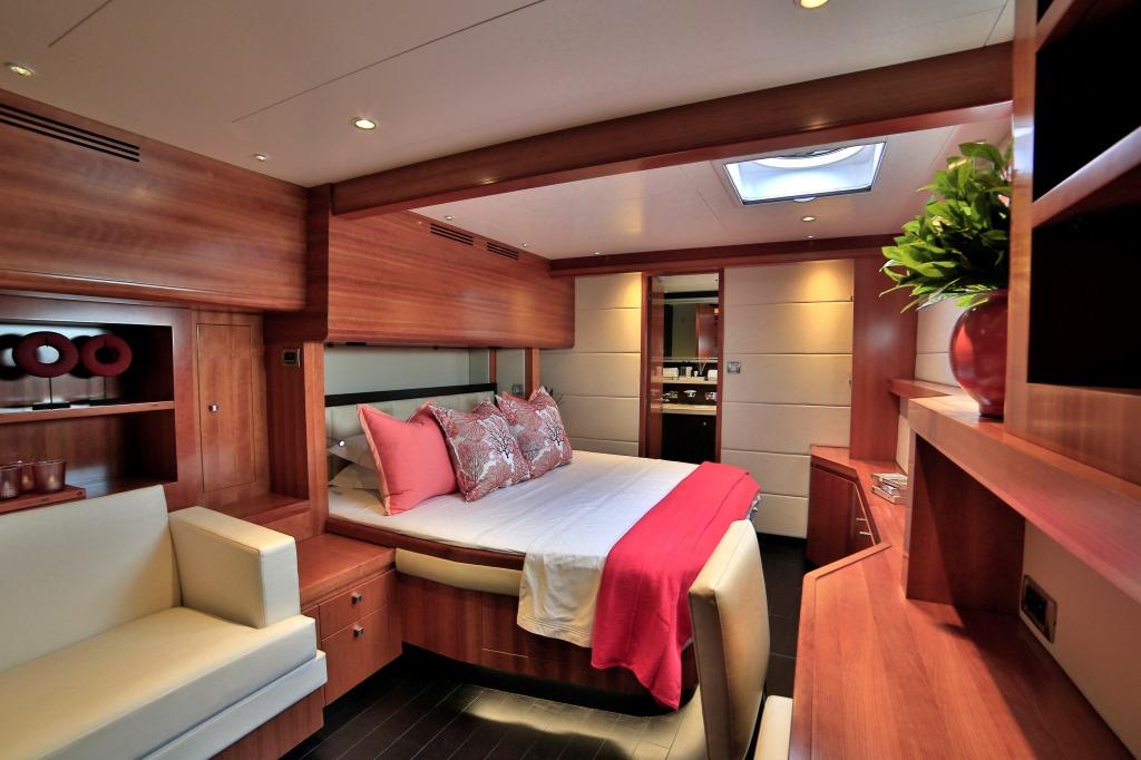 Worlds End - Master cabin.jpg