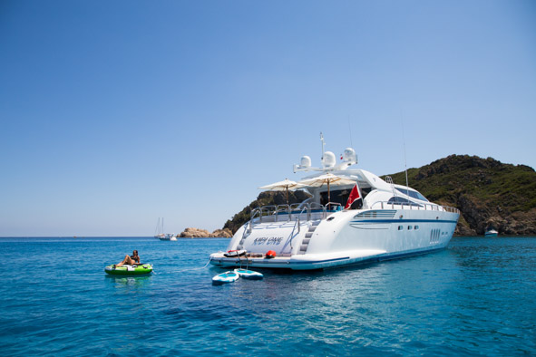 Yacht  KIDI ONE - Anchored.jpg