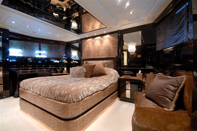 Yacht AFRICAN CAT -  VIP Cabin.jpg