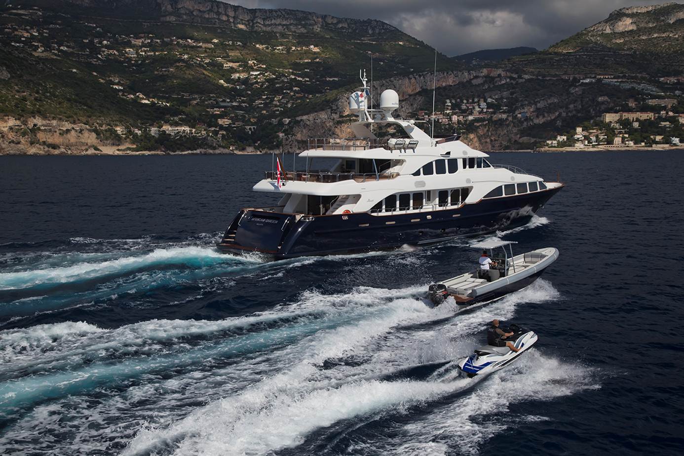 Yacht AFRICAN QUEEN -  Cruising with Tender and Toys.jpg