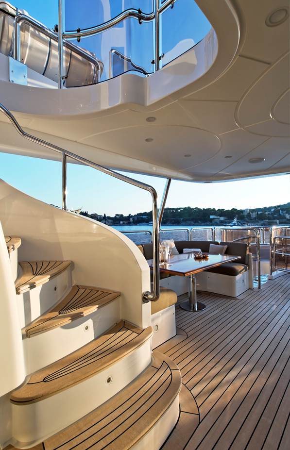 Yacht AFRICAN QUEEN -  External Stairs.jpg