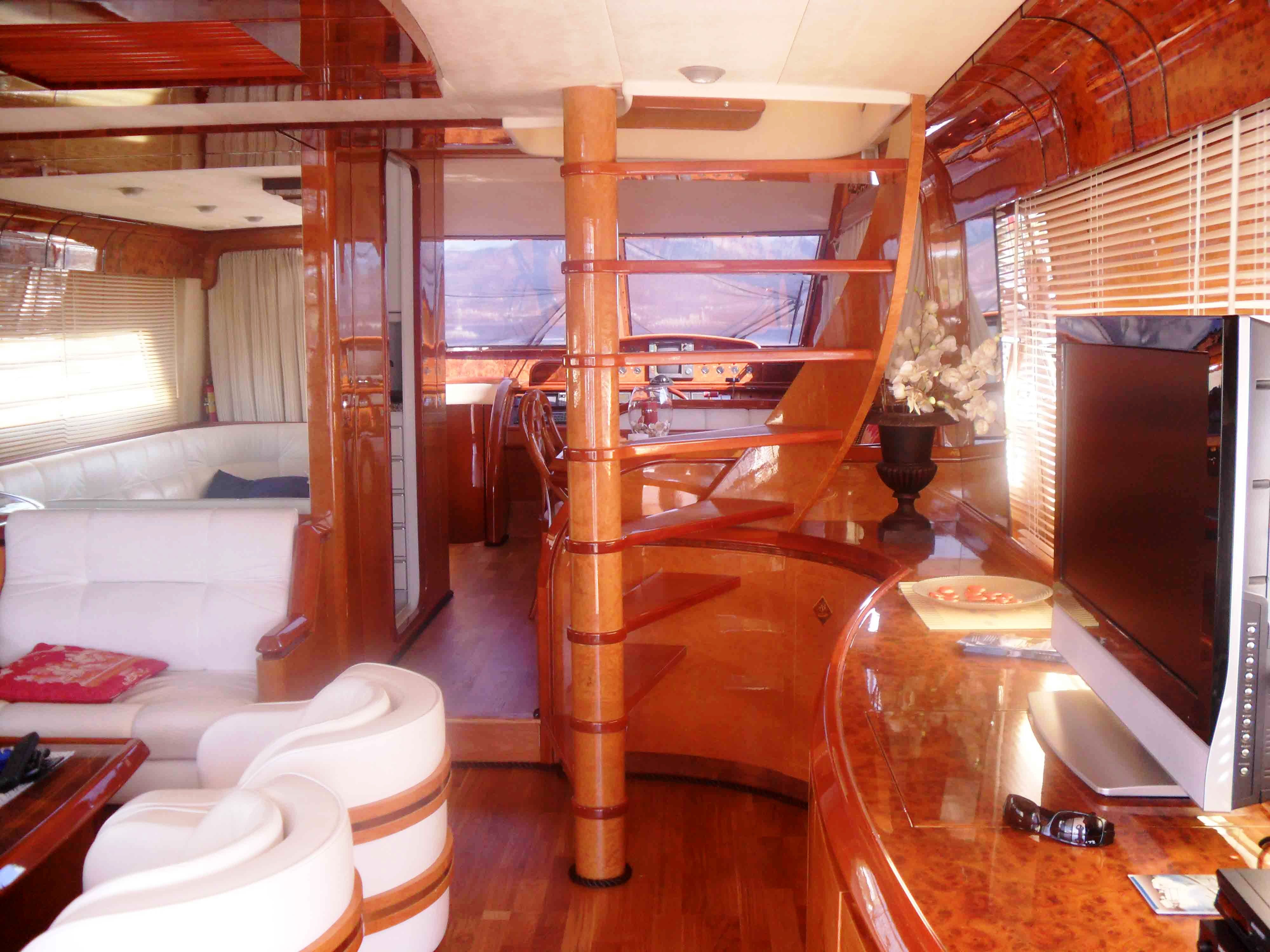Yacht ALBATROSUN -  Salon 2.jpg