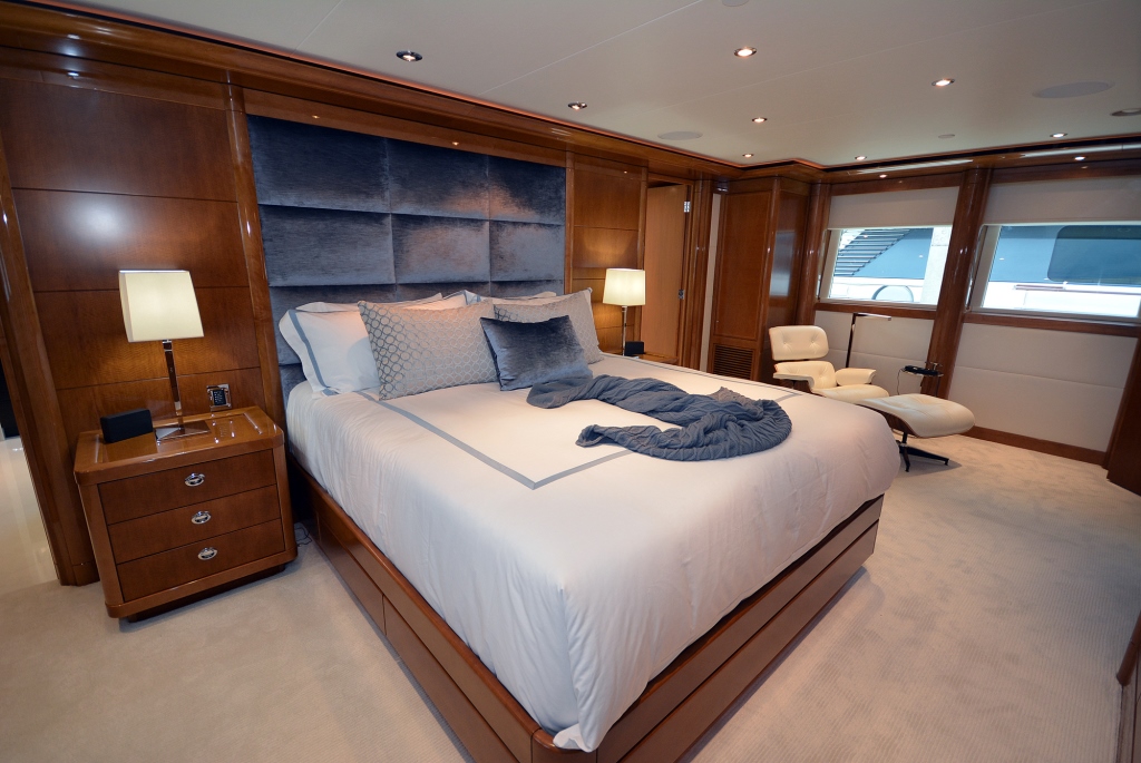 Yacht AQUAVITA - Master Cabin.jpg