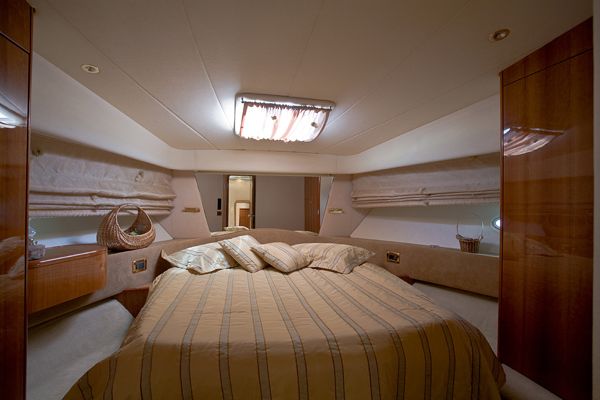 Yacht ARISTOTELIS -  Guest Cabin 4.jpg