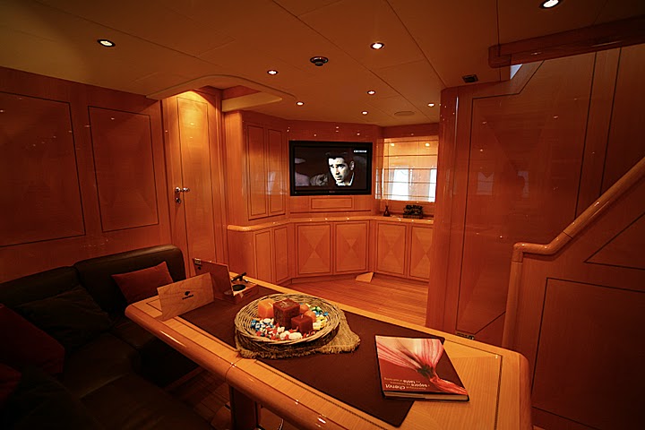 Yacht ASPRA 38 -  Lower Salon.jpg