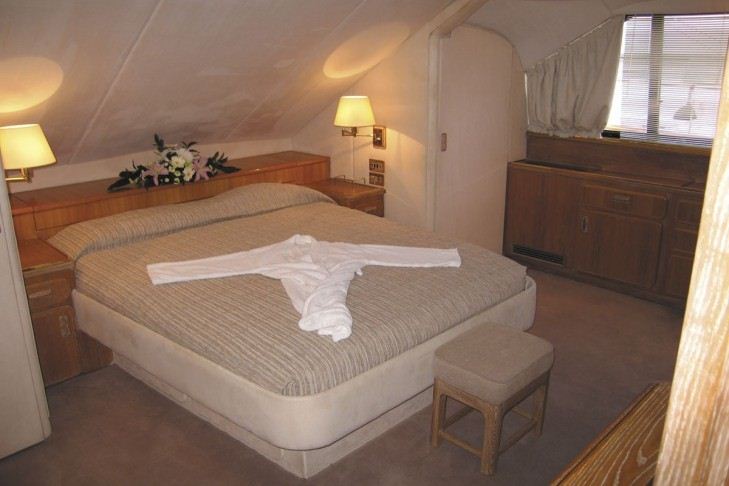 Yacht ATLANTIC ENDEAVOUR -  Master Cabin 2.jpg
