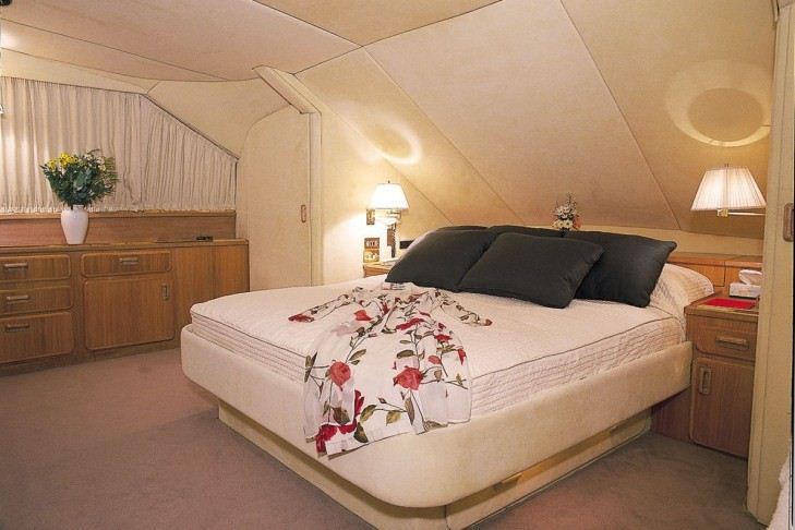 Yacht ATLANTIC ENDEAVOUR -  Master Cabin.jpg