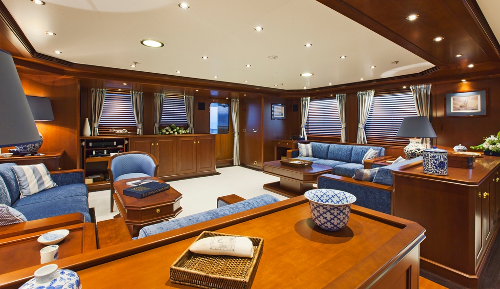 Yacht AXANTHA II -  Main Salon Seating.jpg