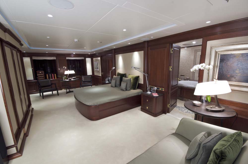 Yacht AZTECA II -  Master Cabin.jpg