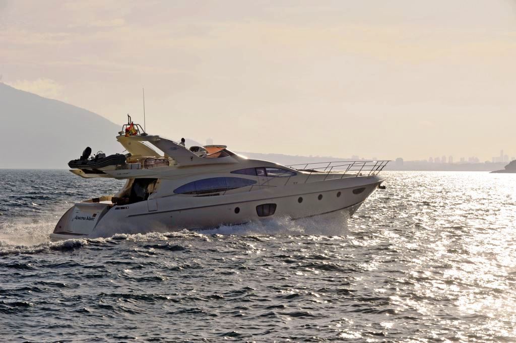 Yacht AZUCENA MARE -  Profile.jpg