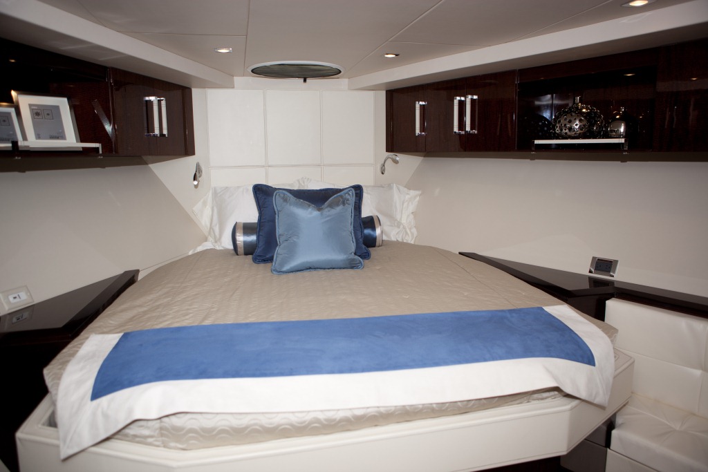Yacht Algorythm - Forward Stateroom.jpg
