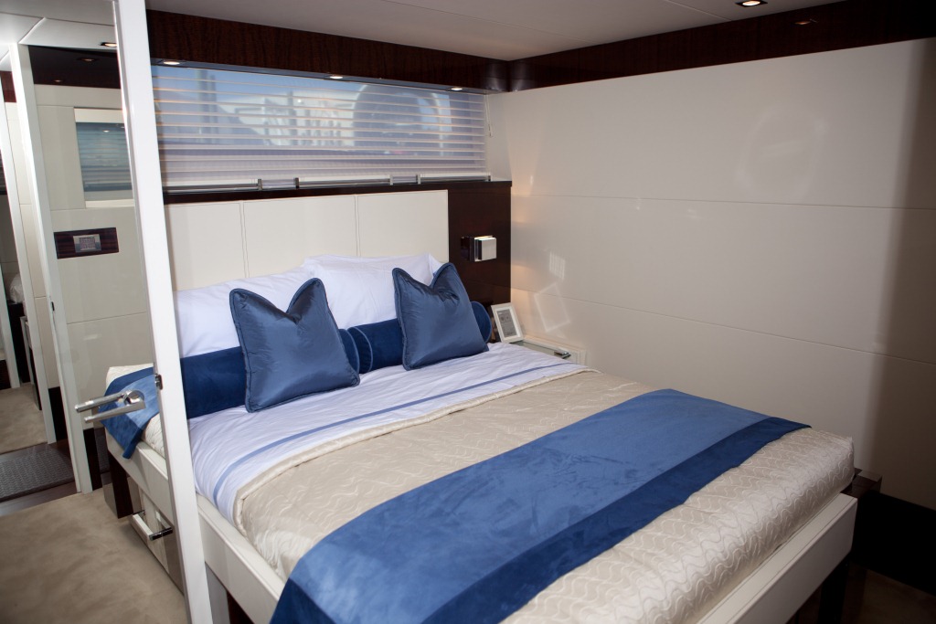 Yacht Algorythm - Portside Stateroom.jpg