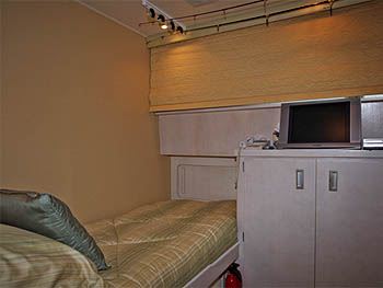 Yacht BELLA SOPHIA -  Twin Cabin.jpg