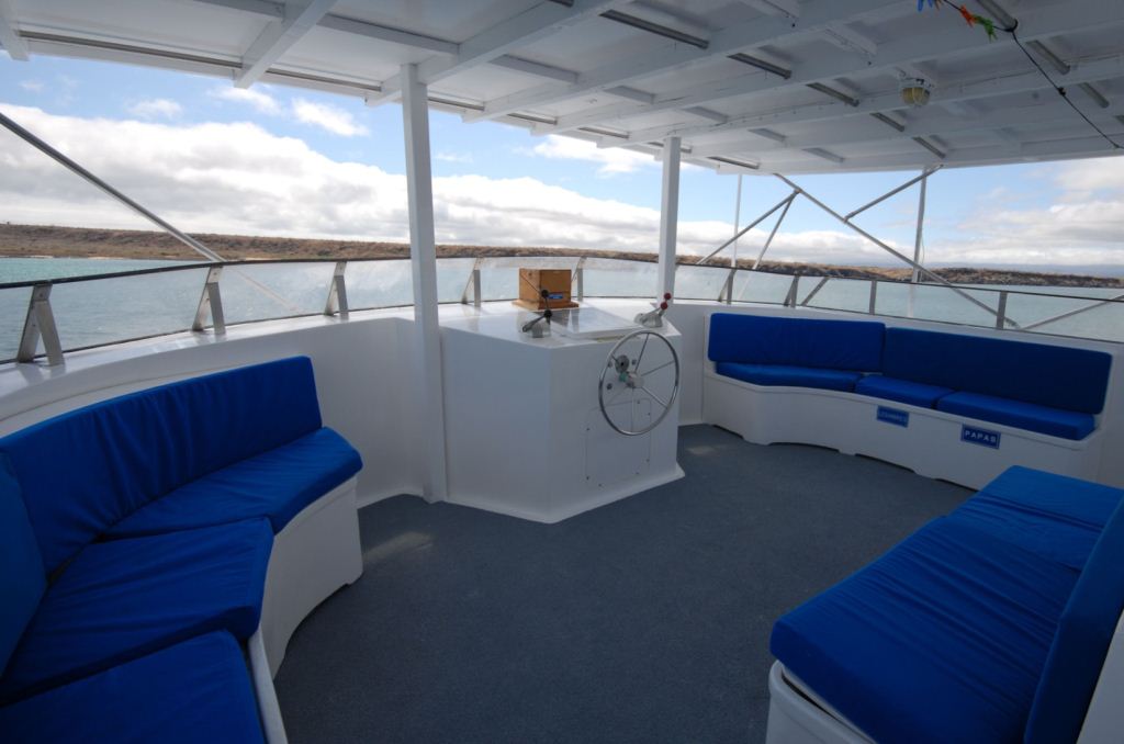 Yacht BELUGA -  Sundeck.jpg