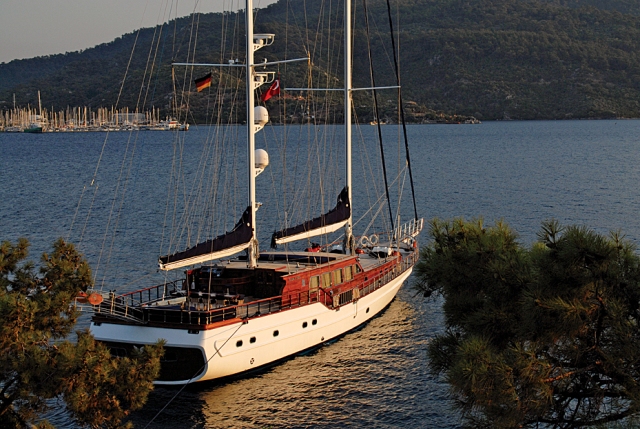 Yacht BLUE EYES -  At Anchor.jpg