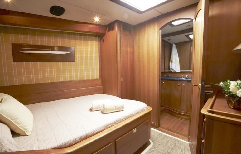 Yacht BOLERO -  Guest Stateroom.jpg