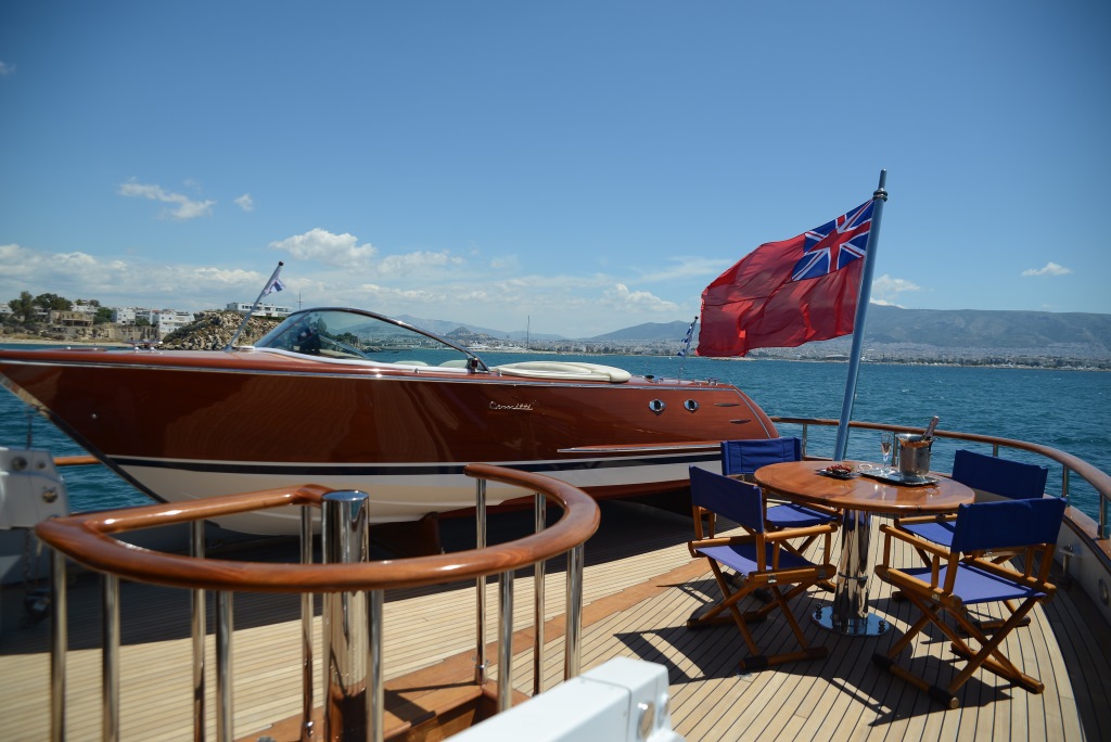 Yacht CAMELLIA - Riva.JPG