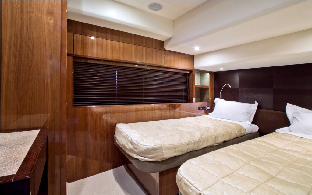 Yacht CARTE BLANCHE III -  Twin Cabin.jpg