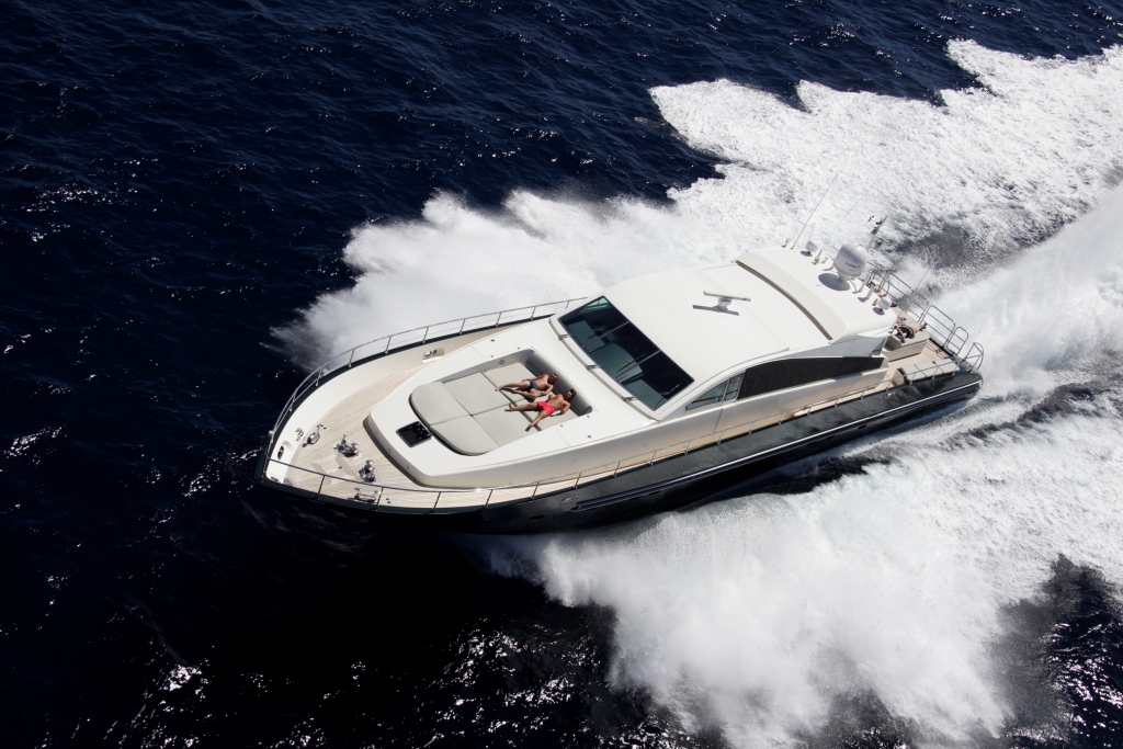 Yacht CLAN V - Cruising.jpg