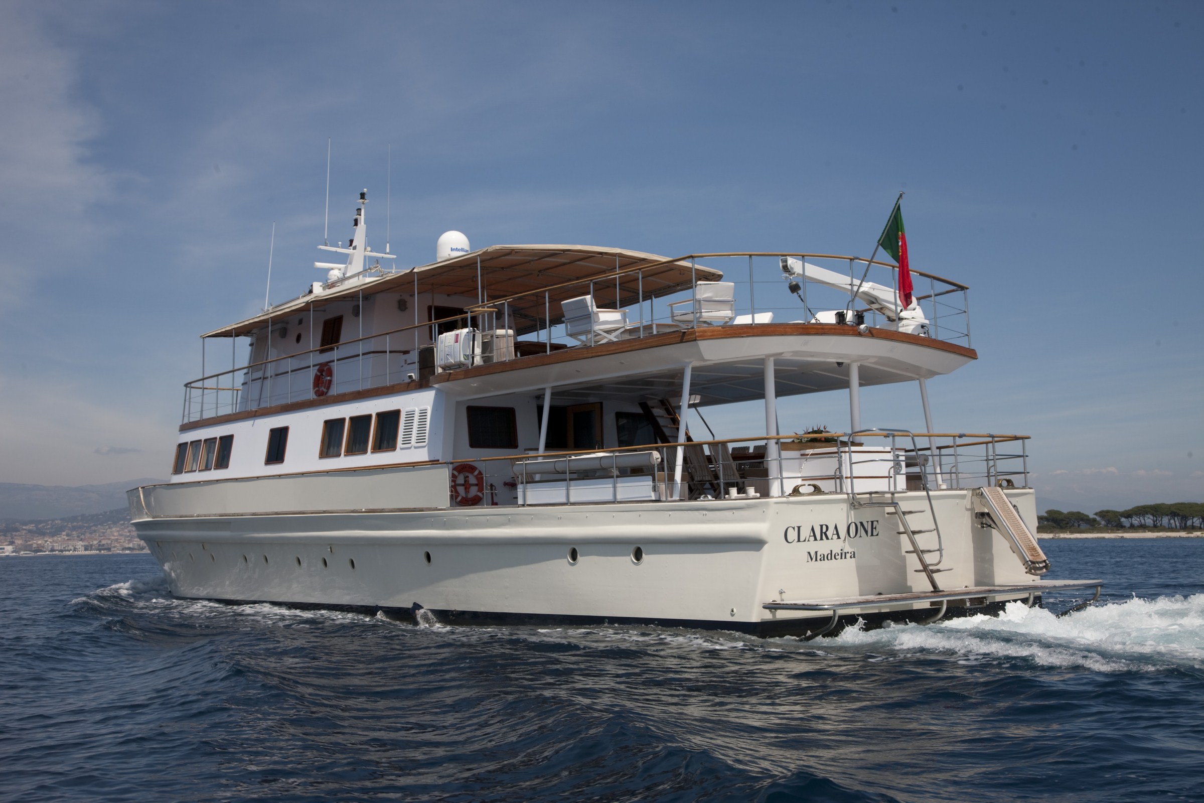 Yacht CLARA ONE - Aft View.jpg