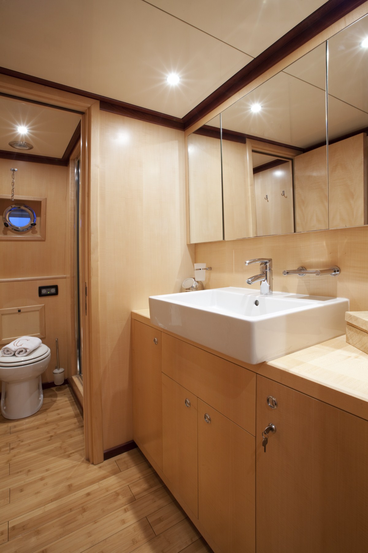 Yacht CLARA ONE - Master Ensuite.jpg
