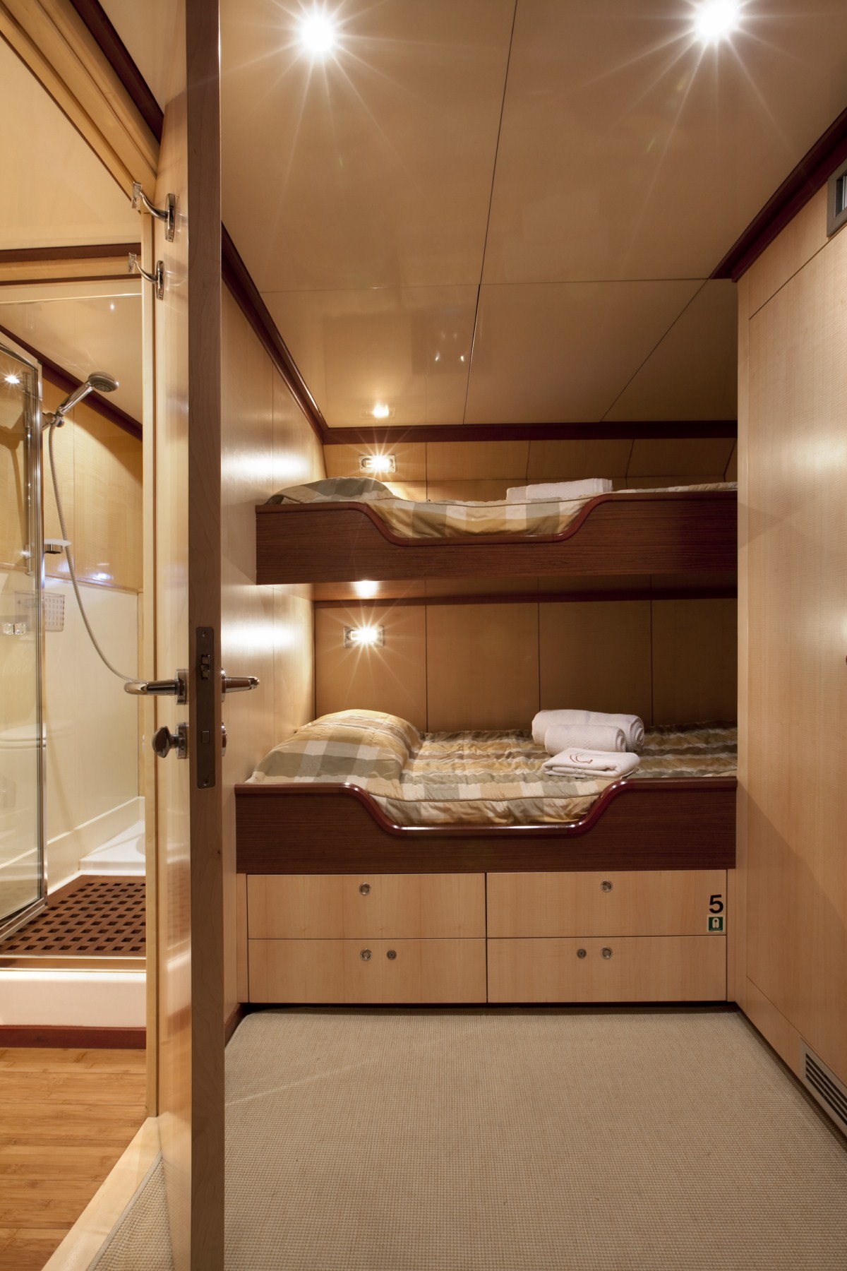 Yacht CLARA ONE - Twin Cabin.jpg
