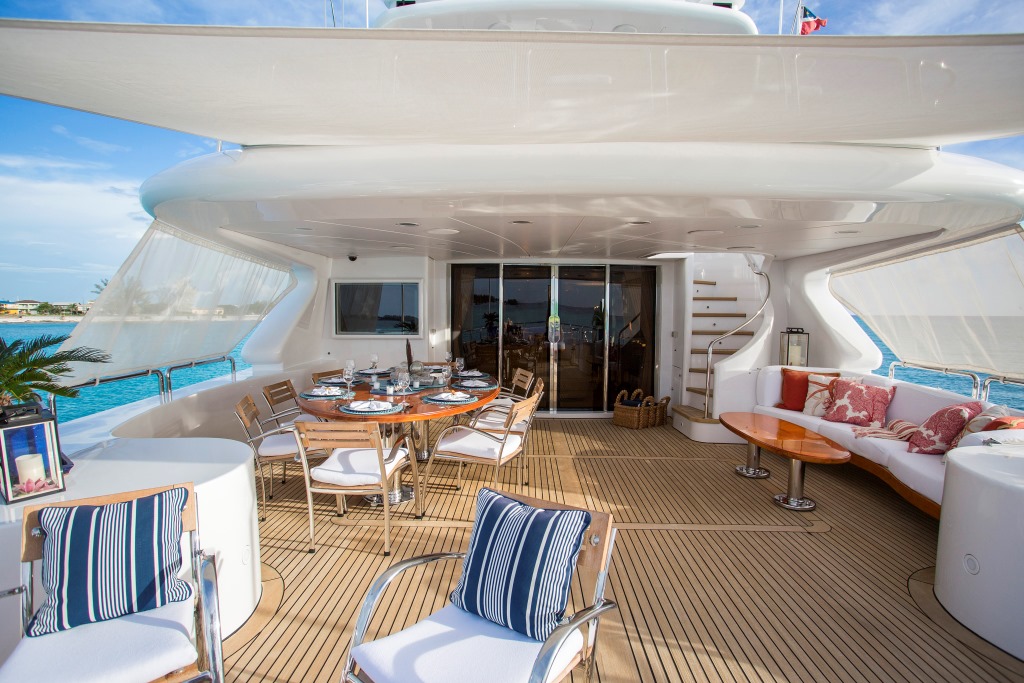 Yacht Camarina Royale -  Bridge Deck.jpg