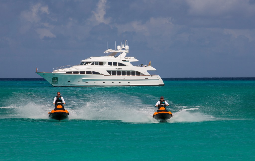 Yacht Camarina Royale -  Main.jpg