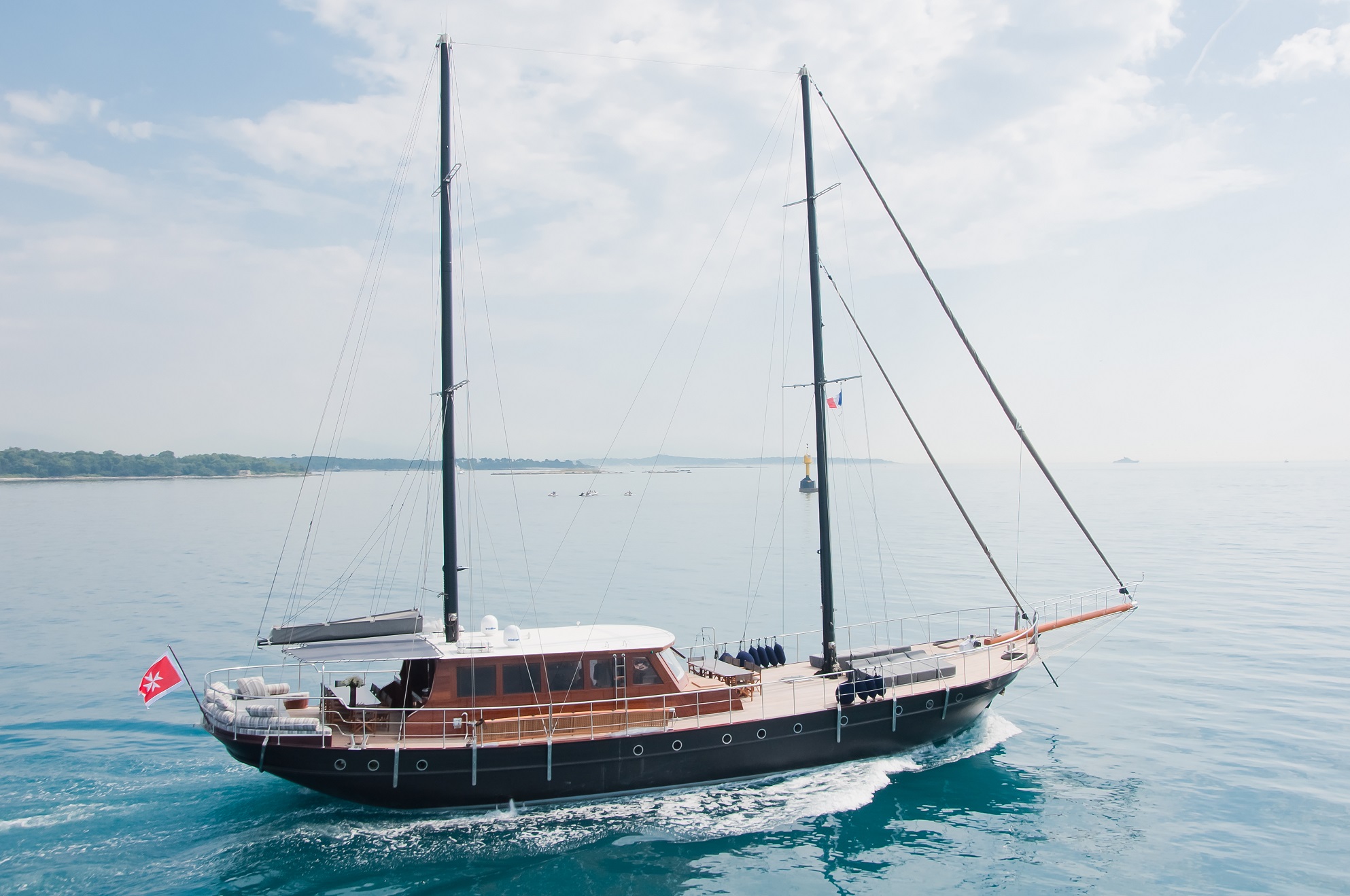 Yacht DOLCE VITA -  Cruising.jpg