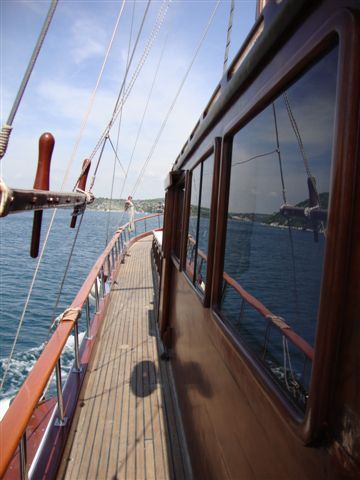 Yacht ELEGANZA -  Side Deck.jpg