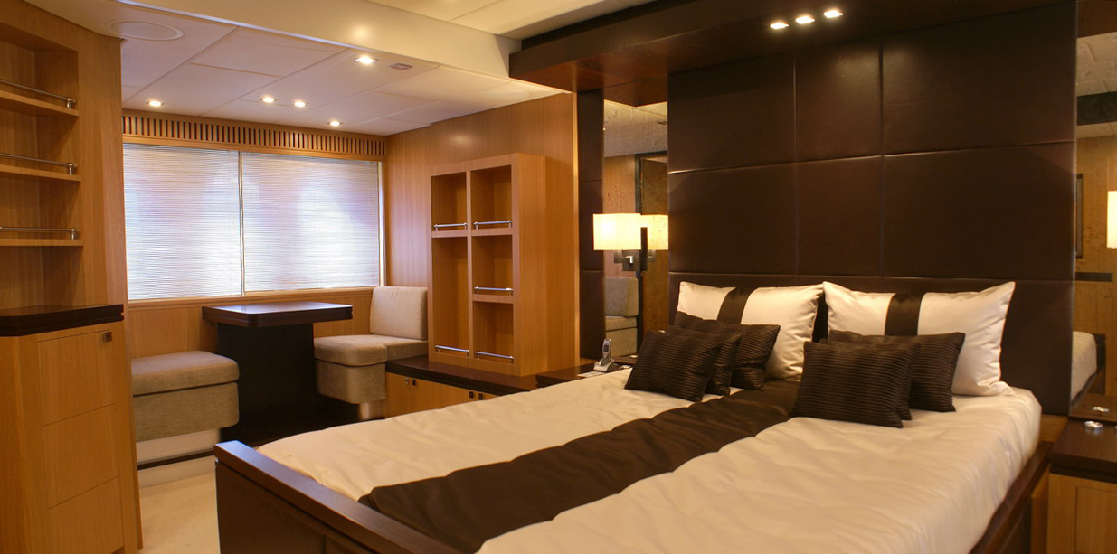 Yacht EOL B -  Master Cabin.jpg