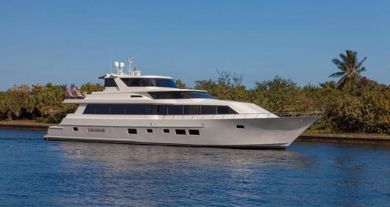 Yacht GOLDEN TOUCH - Profile.jpg