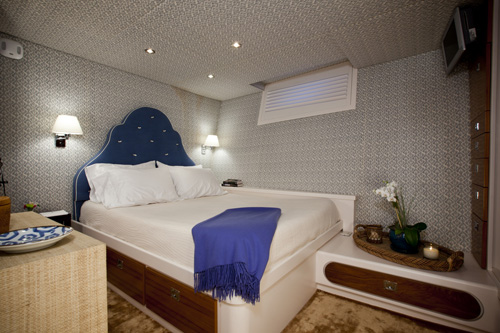 Yacht Georgiana - Guest Cabin 2.jpg