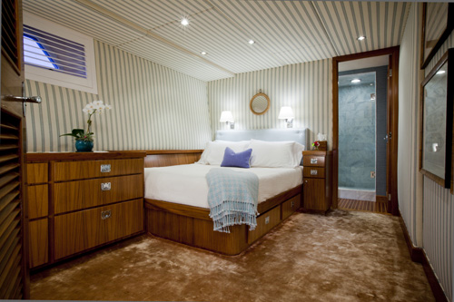 Yacht Georgiana - Guest Cabin.jpg