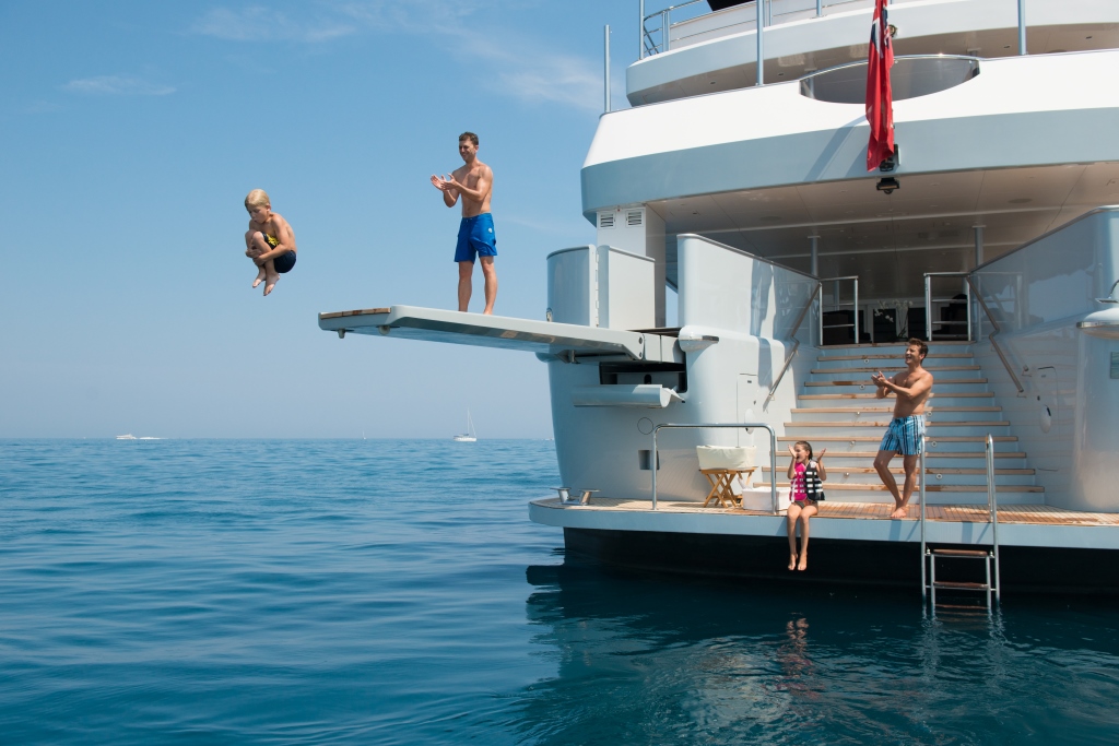 Yacht IDOL -  Swim Platform.jpg