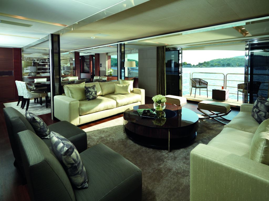 Yacht IMPERIAL PRINCESS - Main Salon...jpg