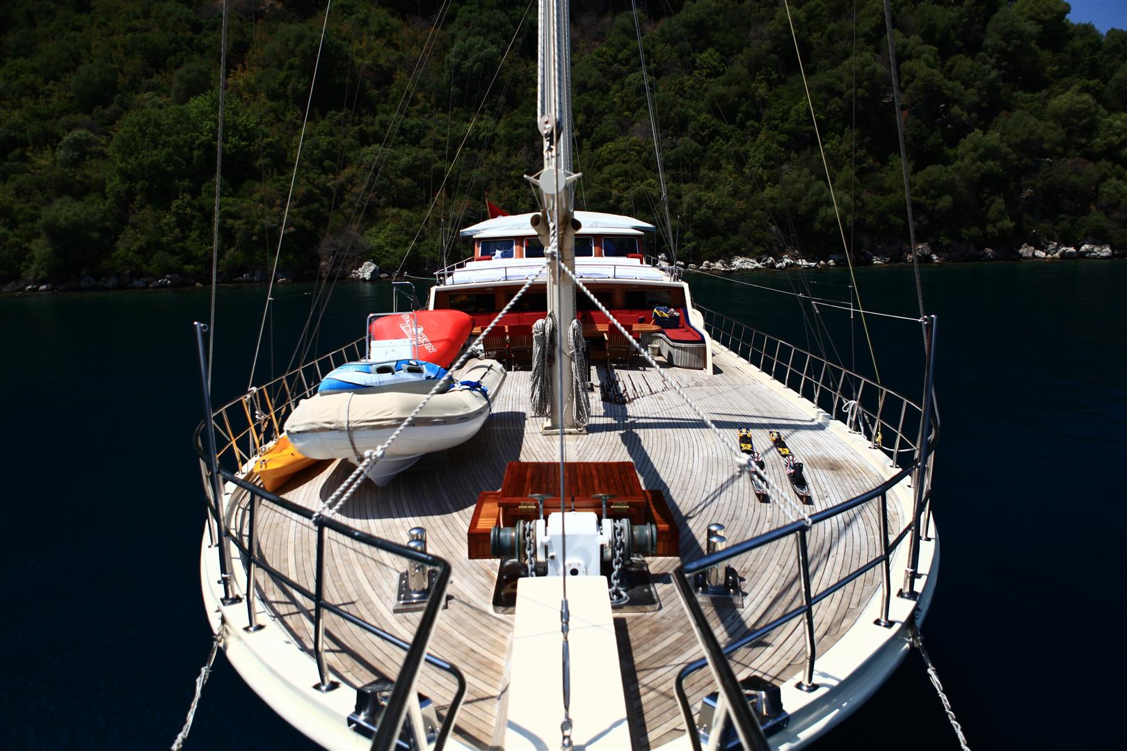 Yacht JUNIOR ORCUN -  Front View of Decks.JPG