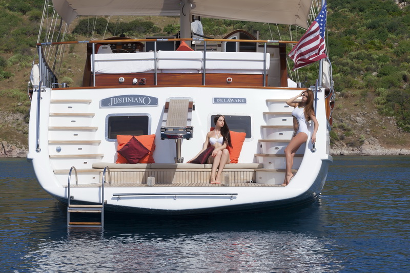 Yacht JUSTINIANO - 015.jpg