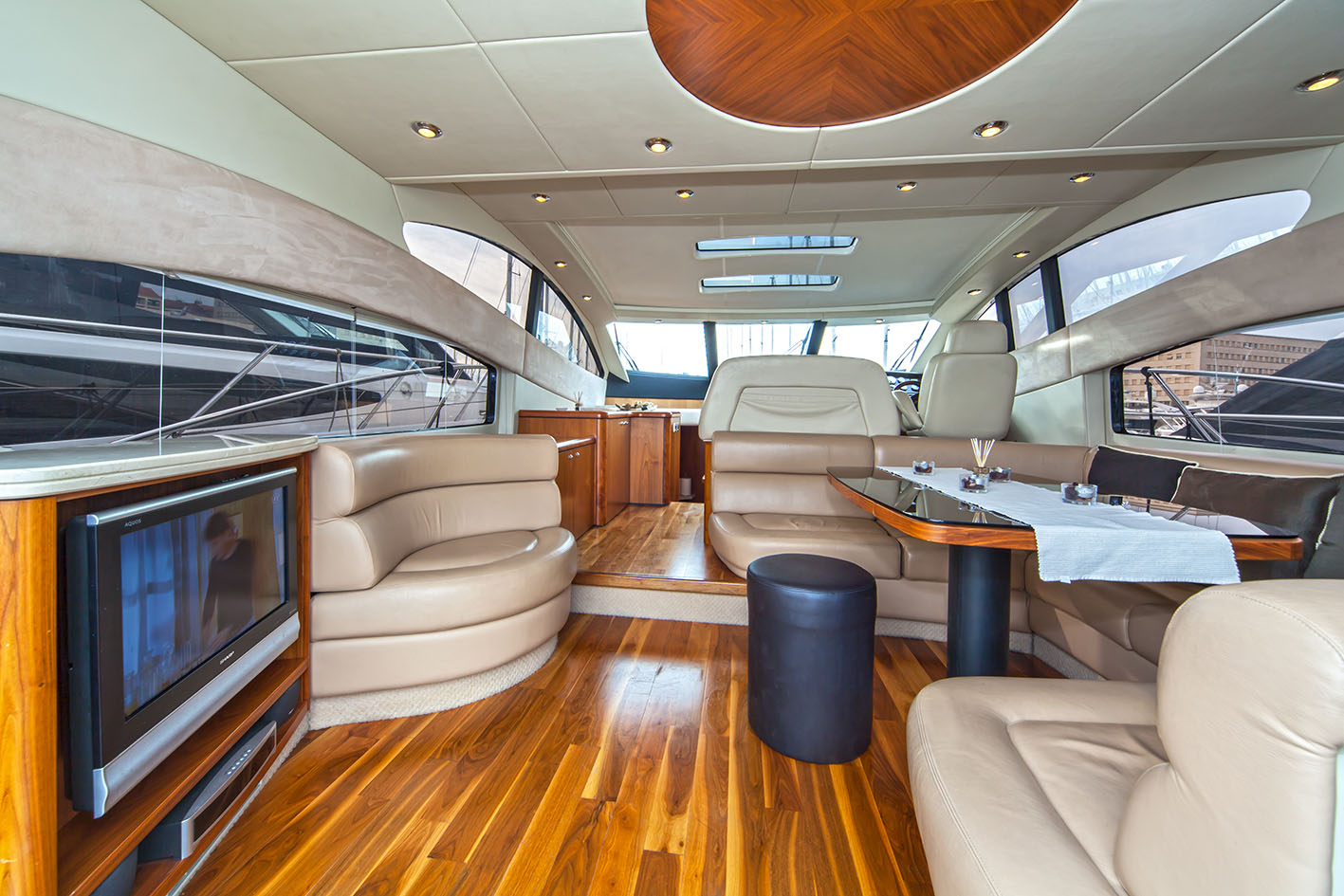 Yacht KATARINA III -  Upper Salon and bridge.jpg
