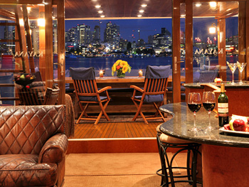 Yacht KAYANA -  Salon bar looking aft.jpg