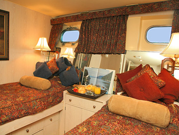 Yacht KAYANA -  Twin Cabin 2.jpg